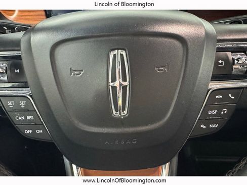 Used 2019 Lincoln Navigator Select AWD/4WD image 53
