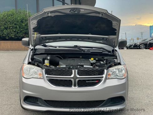 Used 2015 Dodge Grand Caravan American Value Package FWD image 24
