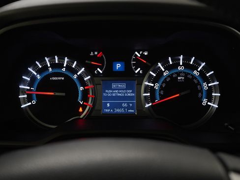 Used 2016 Toyota 4Runner SR5 image 25