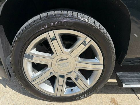 Used 2019 Cadillac Escalade ESV Premium Luxury AWD/4WD image 36