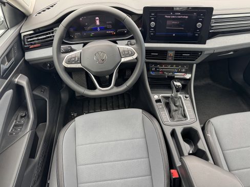 New 2025 Volkswagen Jetta SE image 13