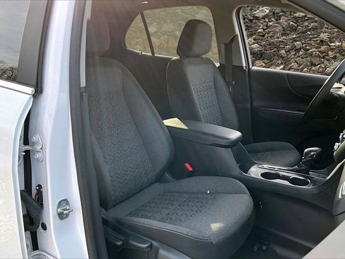 Used 2023 Chevrolet Equinox LT w/ LPO, Floor Liner Package image 7