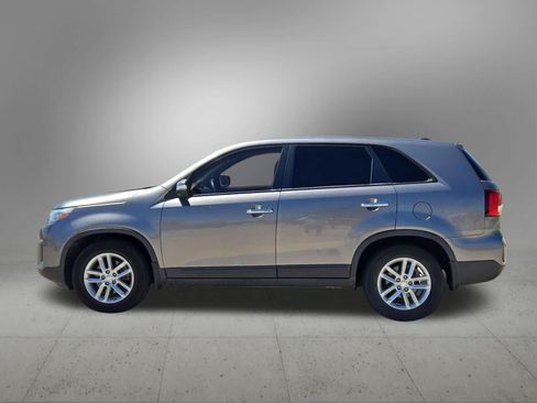 Used 2015 Kia Sorento LX FWD image 3