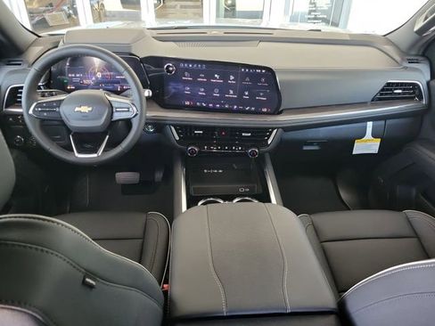 New 2026 Chevrolet Suburban Premier image 11