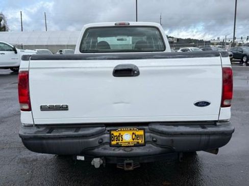 Used 2006 Ford F250 2WD Crew Cab Super Duty image 5