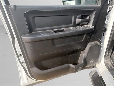 Used 2024 RAM 3500 Tradesman w/ Chrome Appearance Group image 16