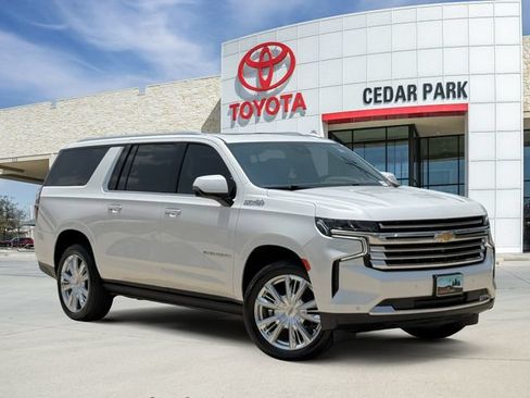 Used 2023 Chevrolet Suburban High Country AWD/4WD image 1