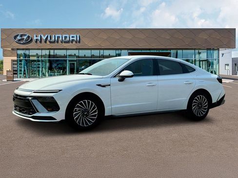 New 2025 Hyundai Sonata SEL image 2