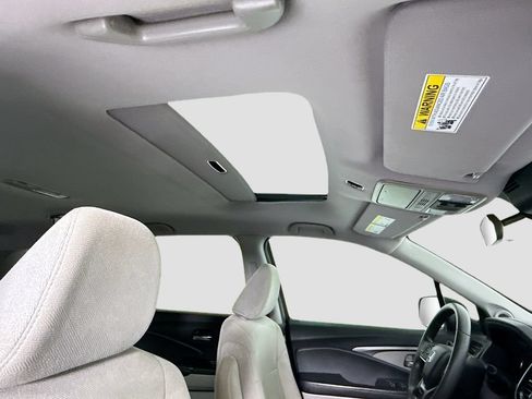 Certified 2020 Honda Pilot EX image 18