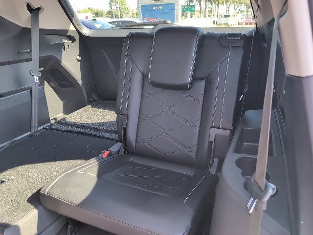 Used 2024 Volkswagen Atlas SE FWD image 21