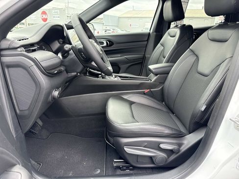 New 2026 Jeep Compass Latitude AWD/4WD image 22