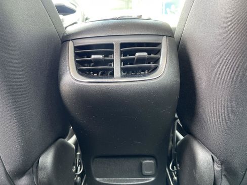 Used 2025 Chevrolet Malibu LT FWD image 34