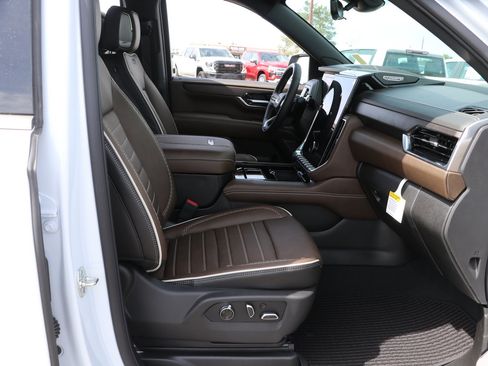 New 2026 GMC Yukon XL Denali Ultimate AWD/4WD image 35