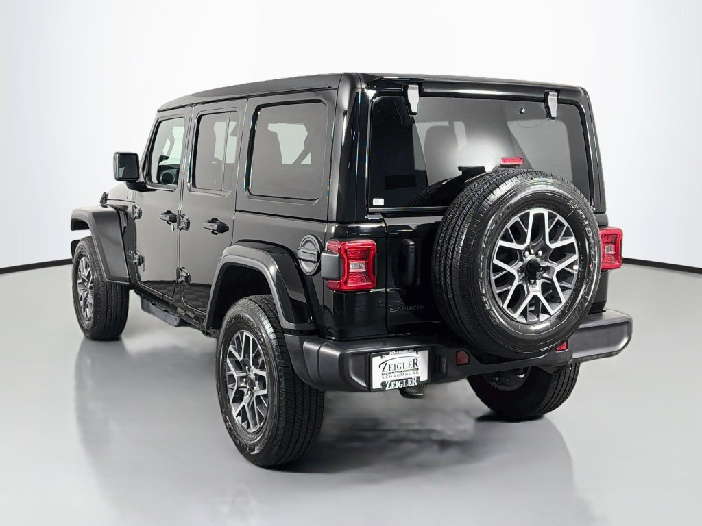 Used 2026 Jeep Wrangler Unlimited Sahara AWD/4WD image 5