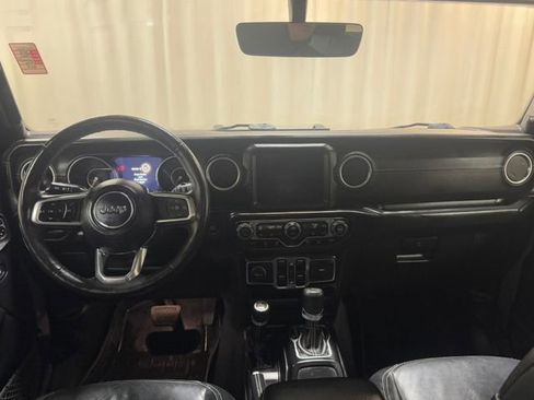 Used 2018 Jeep Wrangler Unlimited Sahara AWD/4WD image 29