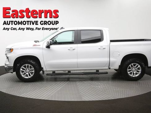 Used 2023 Chevrolet Silverado 1500 LT AWD/4WD image 57