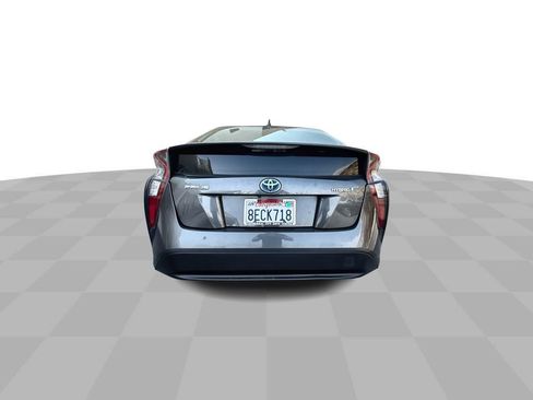 Used 2018 Toyota Prius One FWD image 7