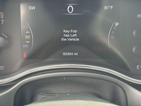 Used 2021 Jeep Grand Cherokee Laredo X AWD/4WD image 11
