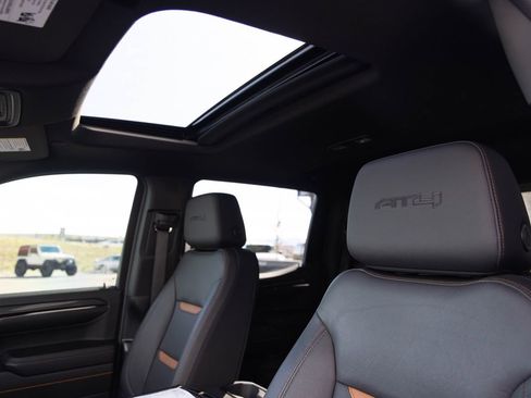 Used 2024 GMC Sierra 1500 AT4 w/ Technology Package image 10