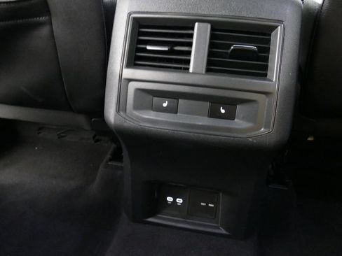 Used 2021 Volkswagen Atlas Cross Sport SEL Premium AWD/4WD image 12