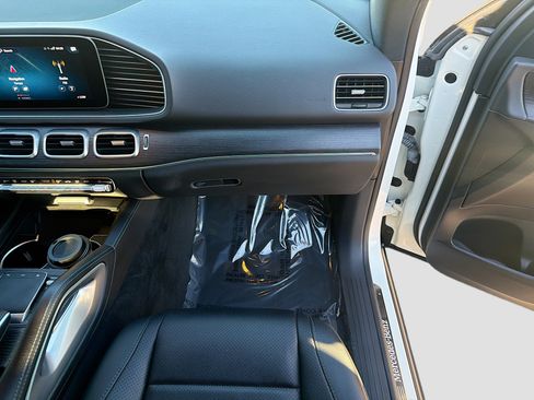 Used 2022 Mercedes-Benz GLE 350 GLE 350 w/ Premium Package image 18