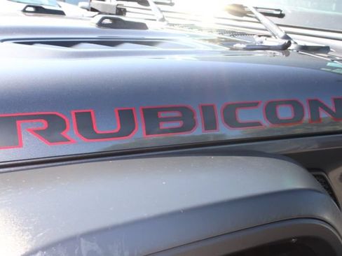 Used 2023 Jeep Wrangler Unlimited Rubicon w/ Cold Weather Group AWD/4WD image 7