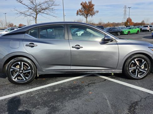 Used 2024 Nissan Sentra SV image 16