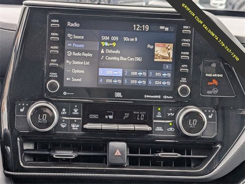 Used 2021 Toyota Highlander XSE image 18