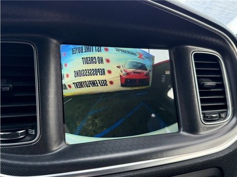 Used 2018 Dodge Charger R/T image 49