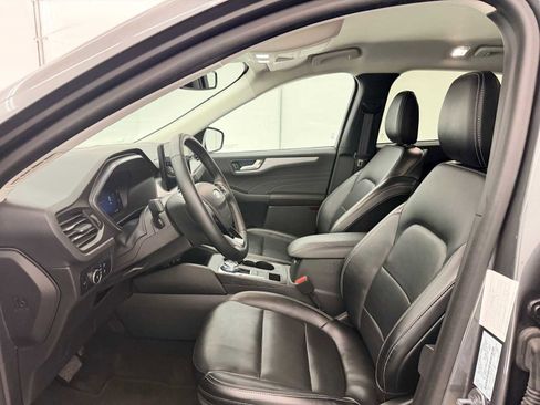 Used 2024 Ford Escape Platinum image 17