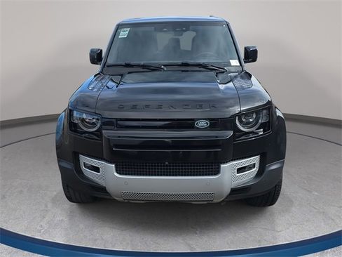 Used 2020 Land Rover Defender 110 HSE image 3