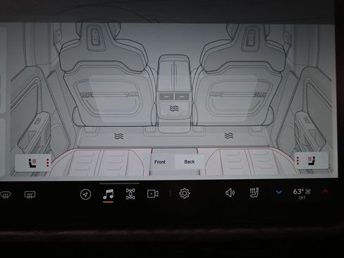 Used 2024 Rivian R1T Adventure image 19