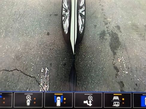 Used 2023 GMC Yukon XL Denali image 32