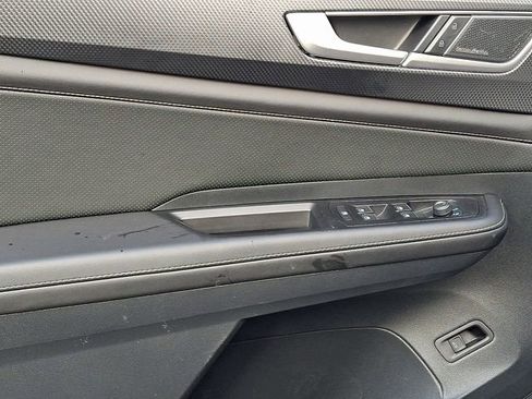 New 2026 Volkswagen Atlas Cross Sport SEL Premium R-Line image 9