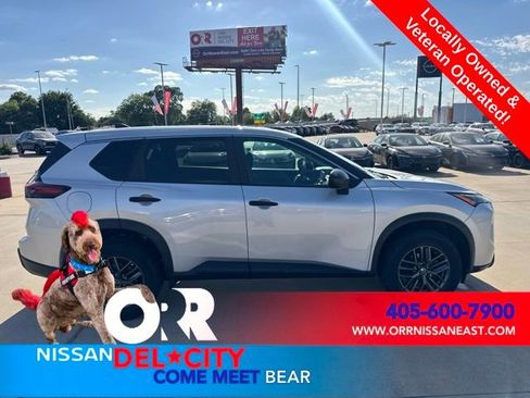 Used 2024 Nissan Rogue S FWD image 6