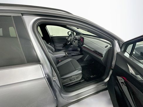 Used 2023 Volkswagen ID.4 S image 30
