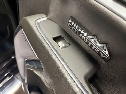 Used 2023 Chevrolet Silverado 1500 High Country w/ Technology Package image 28
