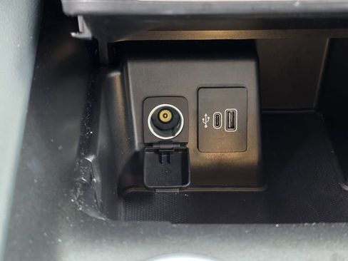 Used 2025 Ford Explorer ST-Line image 22