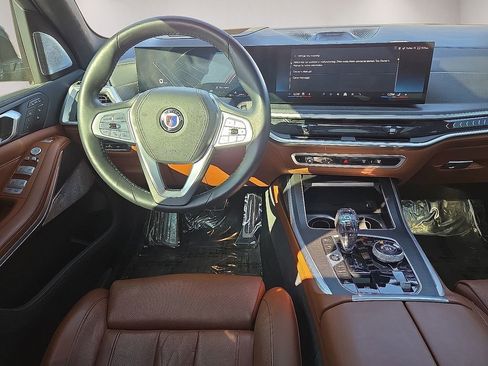 Used 2024 BMW ALPINA XB7 AWD/4WD image 21