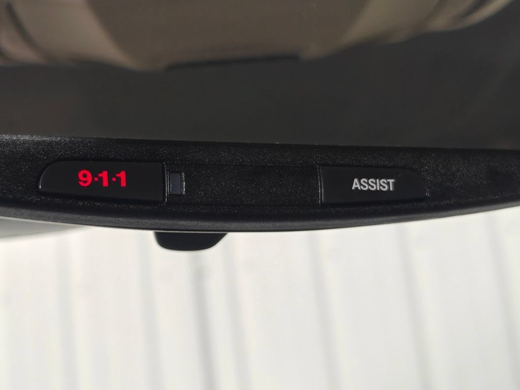 Used 2017 Chrysler Pacifica Touring-L FWD image 10