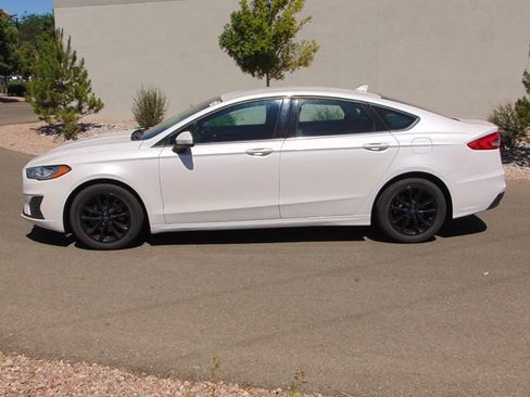 Certified 2019 Ford Fusion SE FWD image 2