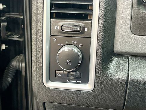Used 2017 RAM 1500 Big Horn AWD/4WD image 10