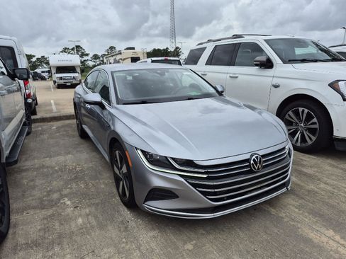 Used 2021 Volkswagen Arteon SE image 2
