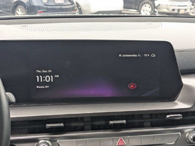 Used 2025 Kia Telluride S FWD image 19