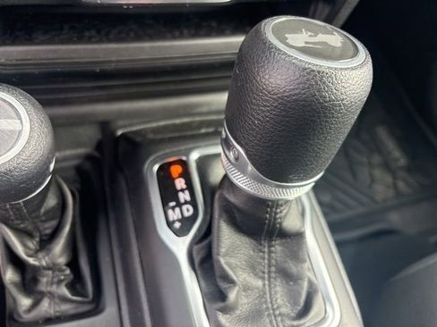 Used 2021 Jeep Wrangler Unlimited Sport image 38