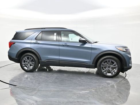 New 2026 Ford Explorer Active AWD/4WD image 4