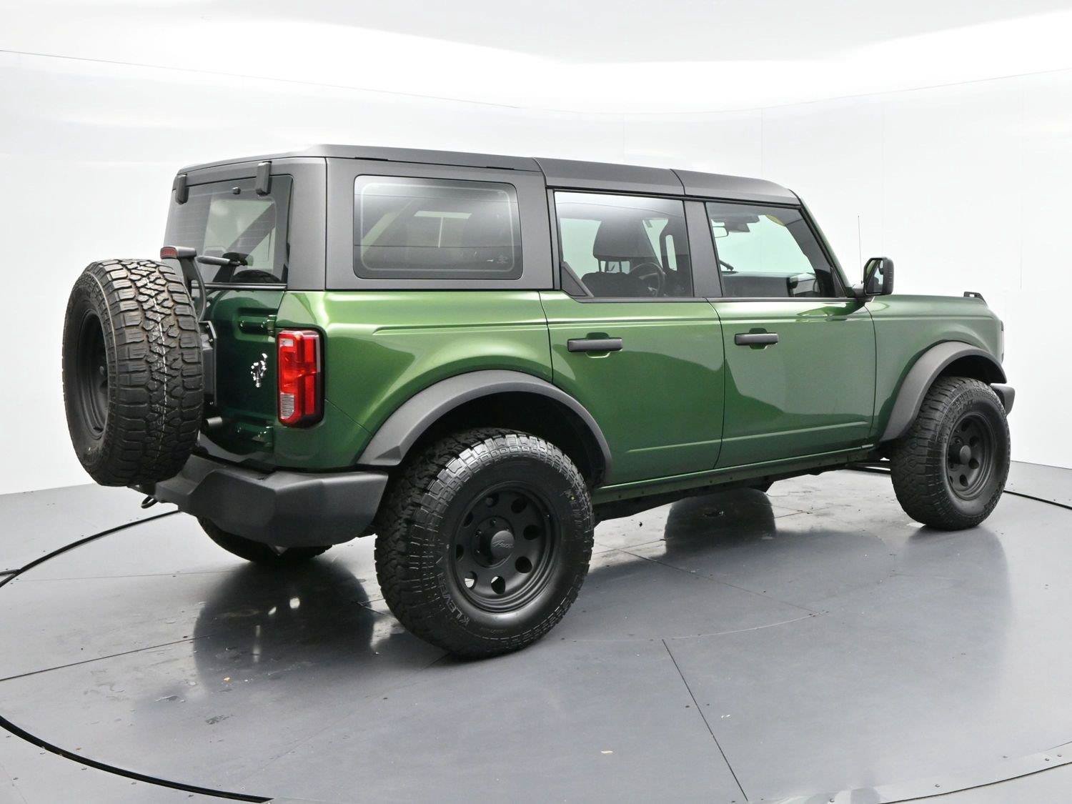 Used 2025 Ford Bronco 4-Door AWD/4WD image 7