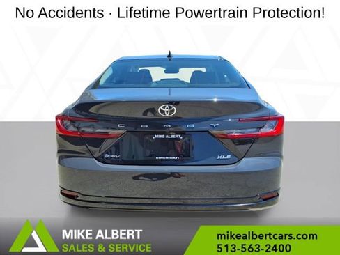 Used 2025 Toyota Camry XLE FWD image 6