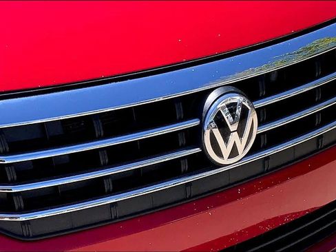 Used 2019 Volkswagen Jetta SE FWD image 28