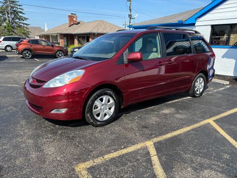 Used 2006 Toyota Sienna XLE FWD image 1